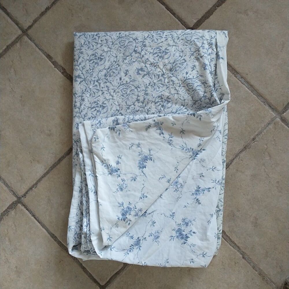 SIMPLY SHABBY CHIC Duvet Cover Indigo Batik Blue White Floral Reversible Buttons
